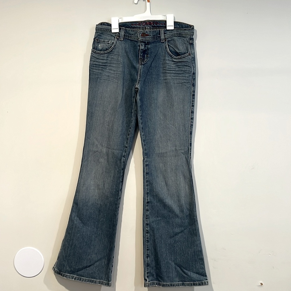 Tommy Hilfiger Women's Bootcut Fit Light Wash Jean size 9R